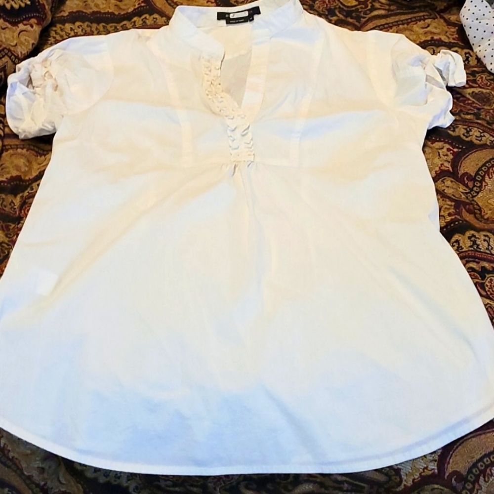 Cute white top